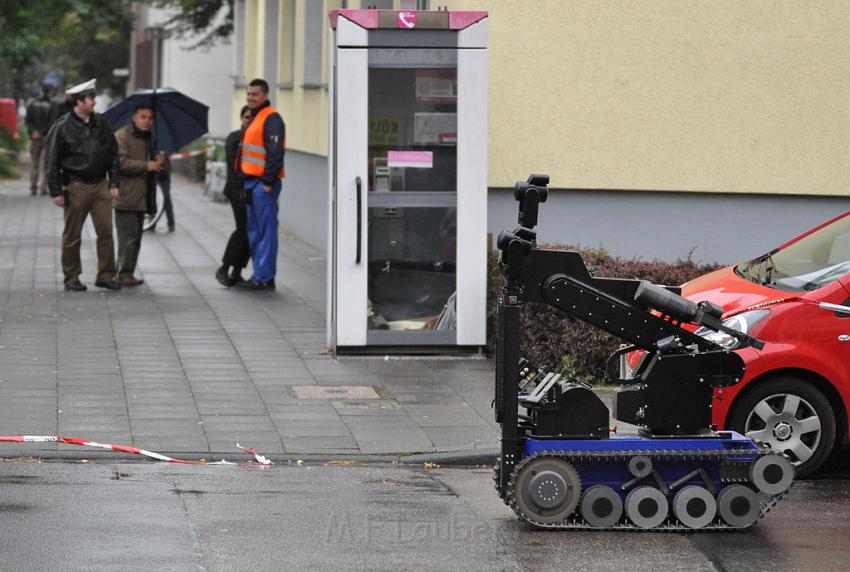 Kofferbombe entschaerft Koeln Graeffstr Subbelratherstr P109.JPG